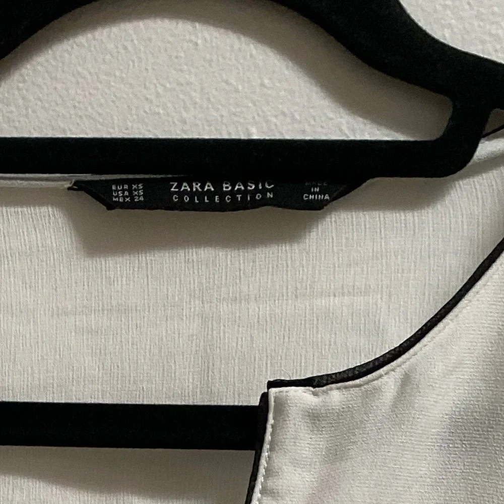 Zara V-Neck Contrast Trim Chiffon Blouse XS - Picture 3 of 5